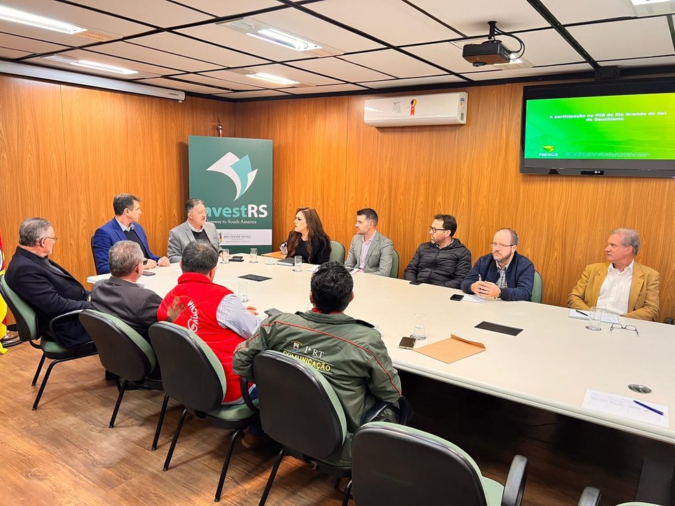 Reunião sobre estudo que vai medir economia da cultura gaúcha — Foto: Giovani Grizotti