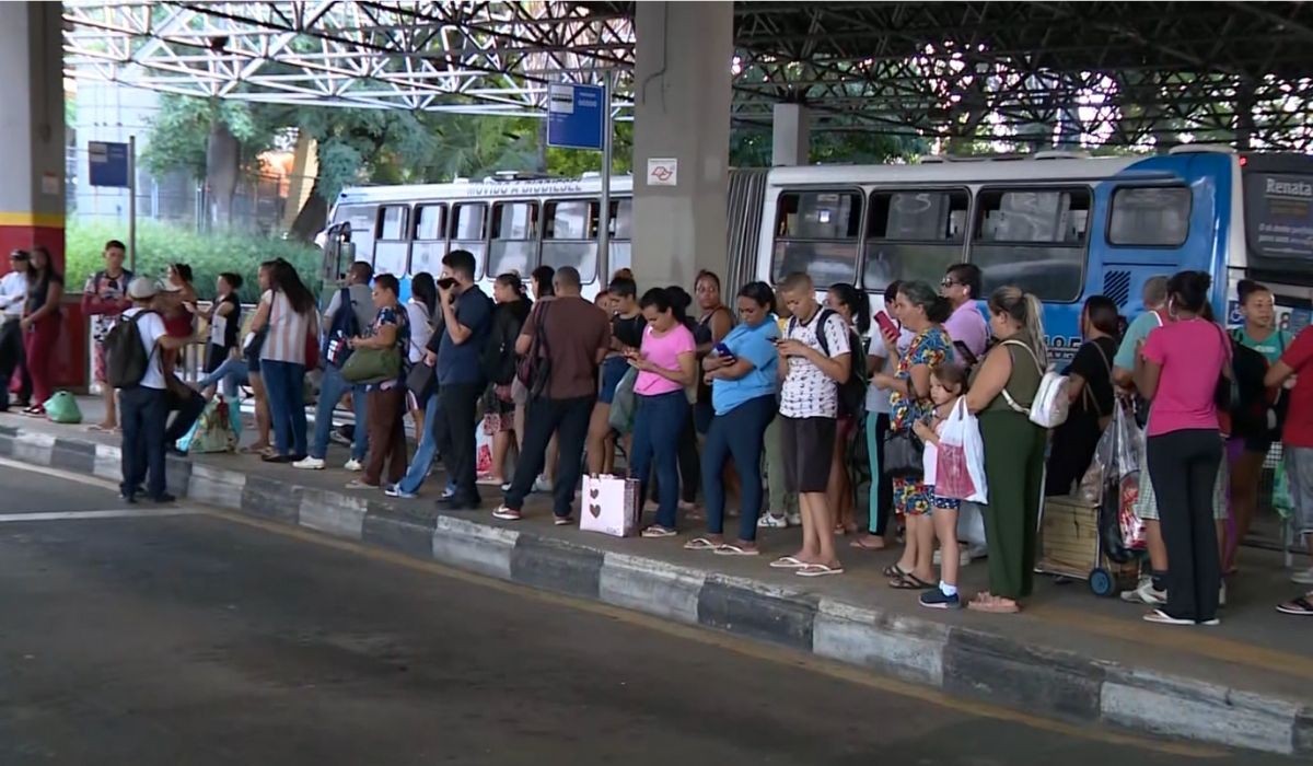 Reclamações por atraso de ônibus crescem 76,2% em Campinas