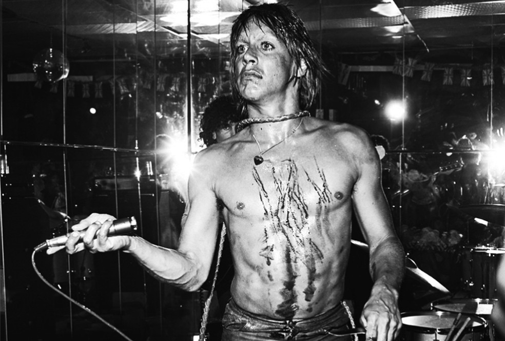 Iggy Pop em show em 1974 — Foto: James Fortune/Smithsonian Books