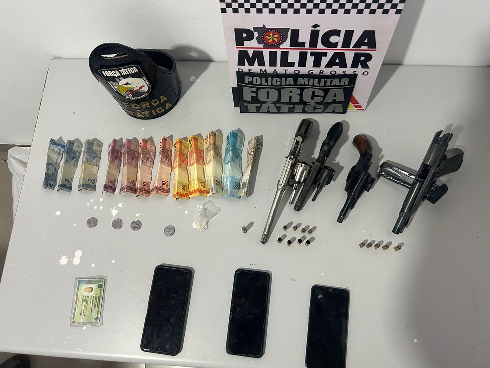 Material apreendido na ocorrência — Foto: Polícia Militar
