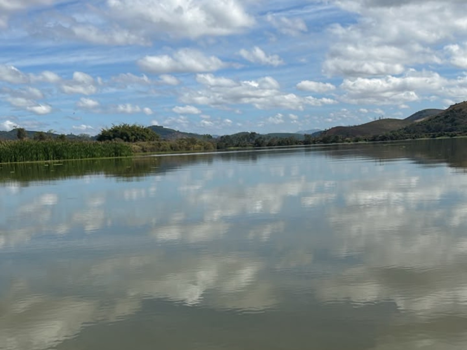 Marinha ajuda Bombeiros no terceiro dia de buscas por jovem desaparecido no Rio Doce em Periquito