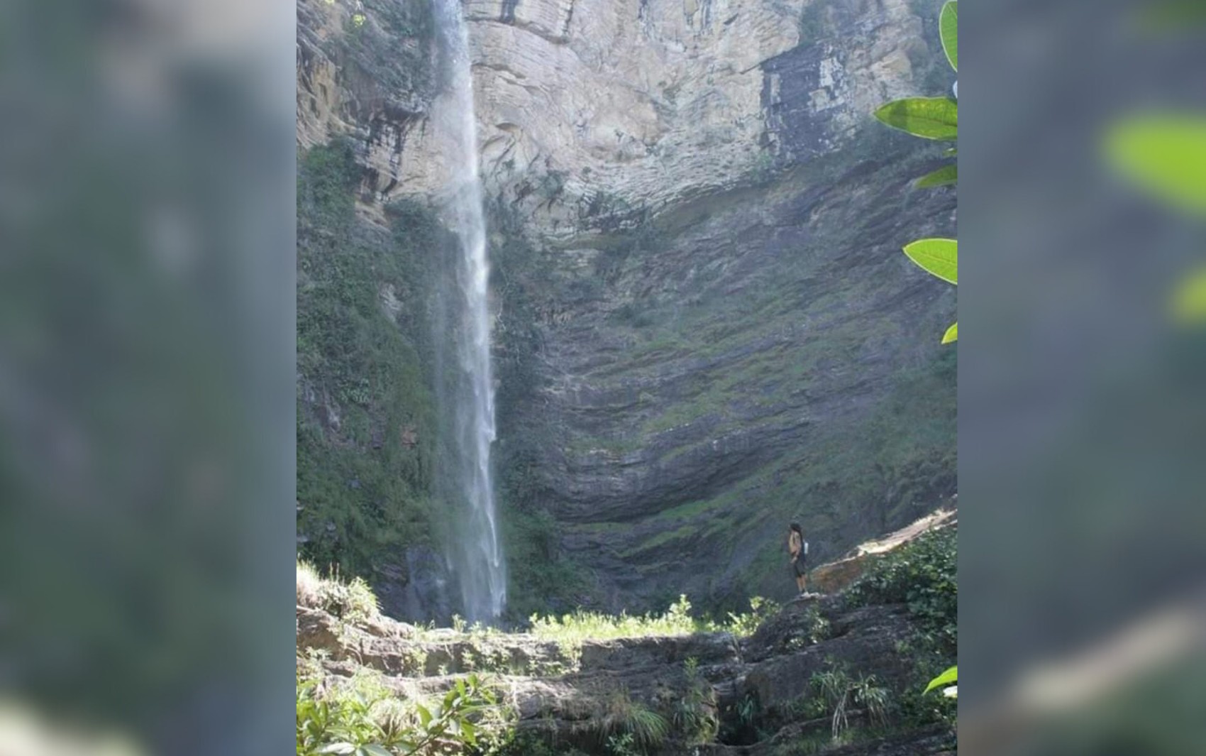 Com cachoeira e trilha, atrativo na Chapada dos Veadeiros é fechado por causa de incêndio e tem turistas retirados