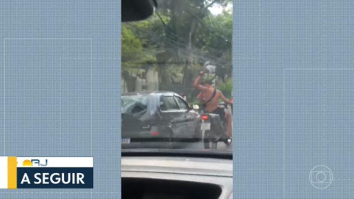 VÍDEO: briga de trânsito entre motociclista e motorista acaba em agressão e perseguição em Niterói