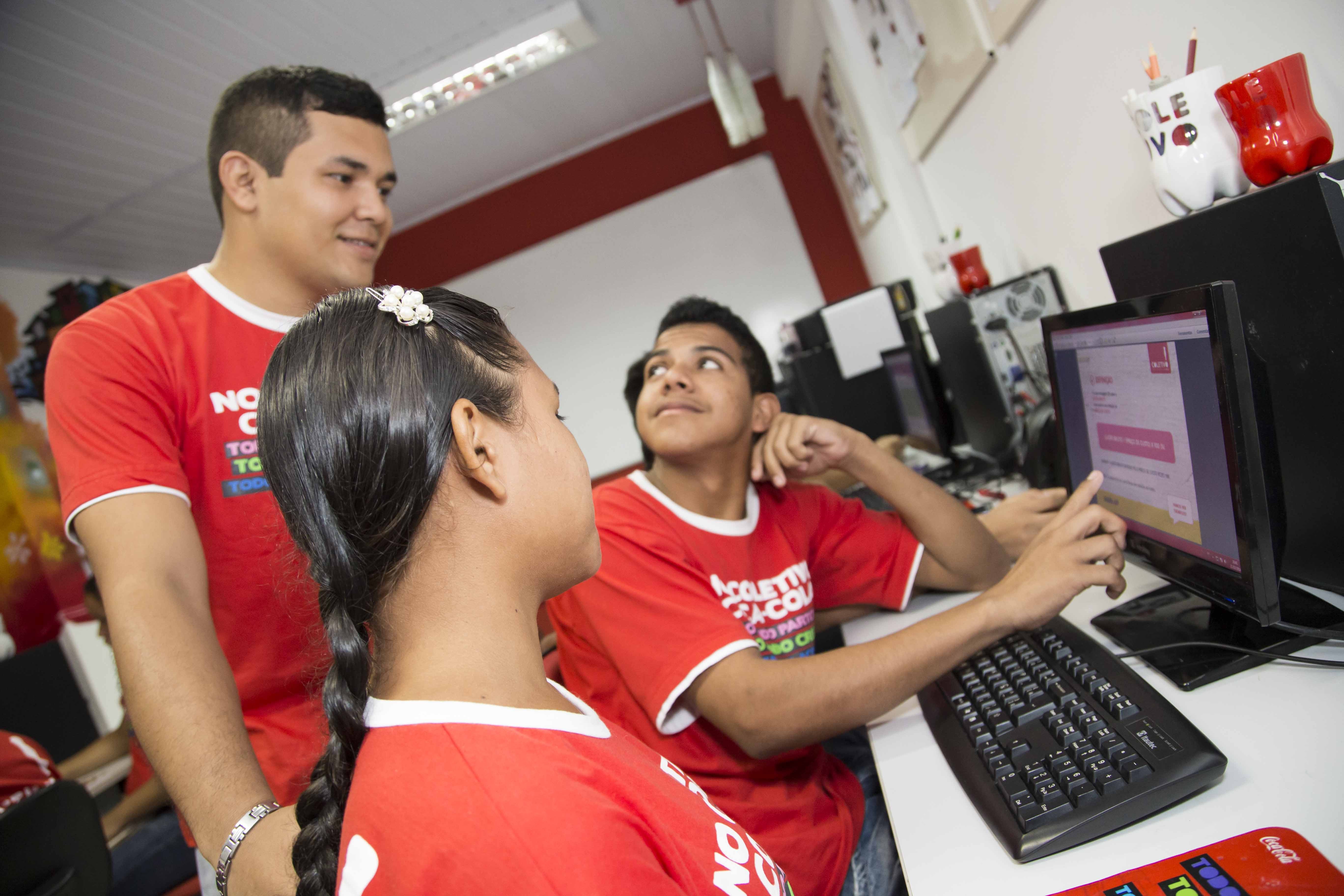 Jovens têm oportunidade de capacitação tecnológica gratuita com o programa Capacita Brasil/C-Jovem