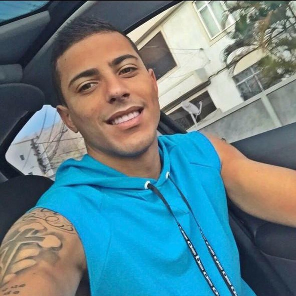 Caio Solano, suspeito de chefiar golpe em idosos e que ostentava, segundo a polícia, com os vencimentos dos aposentados — Foto: Reprodução