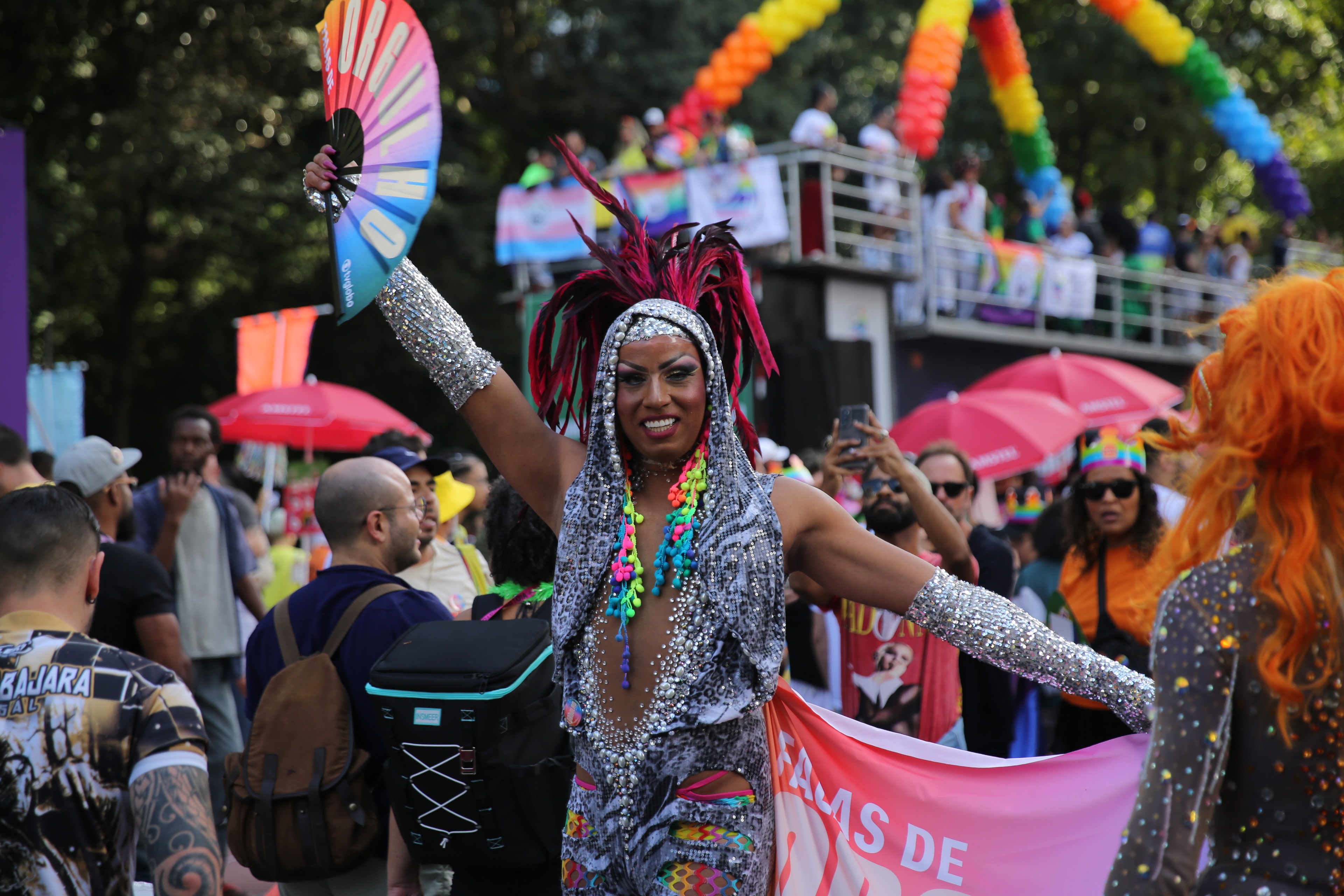 29ª Parada do Orgulho LGBT+ acontece no domingo com shows do Pedro Sampaio, Pepita e Banda Uó