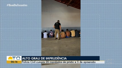 Jovens são alvos de operação contra suspeitos de praticar manobras perigosas no trânsito