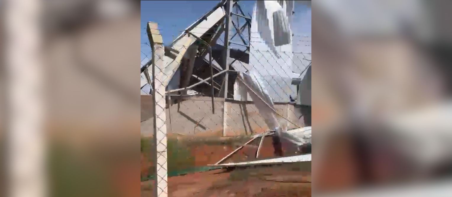 Chuva destrói parte da estrutura de propriedade rural do cantor Zé Neto