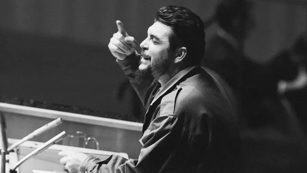 Che Guevara discursou contra o imperialismo americano na Assembleia Geral da ONU em 1964 — Foto: Getty Images via BBC