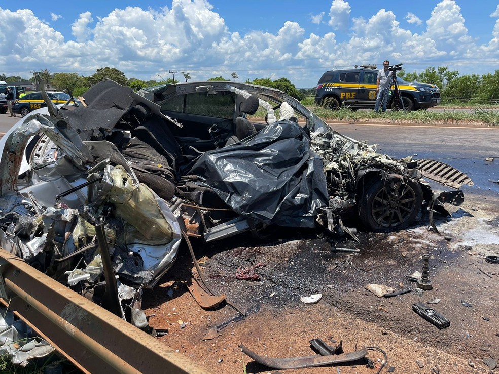 Tragédia na BR 277: acidente mata oito e fere 30 - Tásabendo