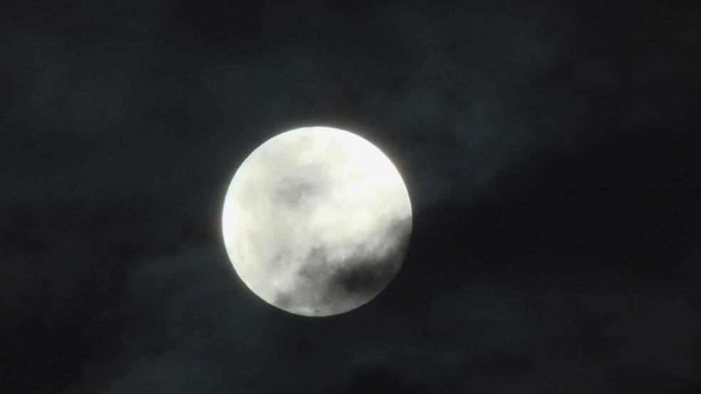 'Superlua é mais cheia e mais brilhante  — Foto: TV Globo/Reprodução