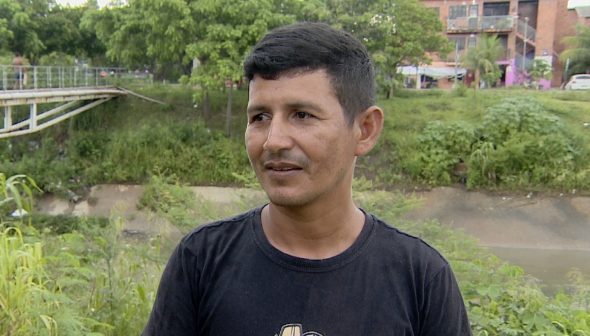 'Não pensei duas vezes', diz homem que ajudou a resgatar jovem de carro submerso em igarapé de Manaus