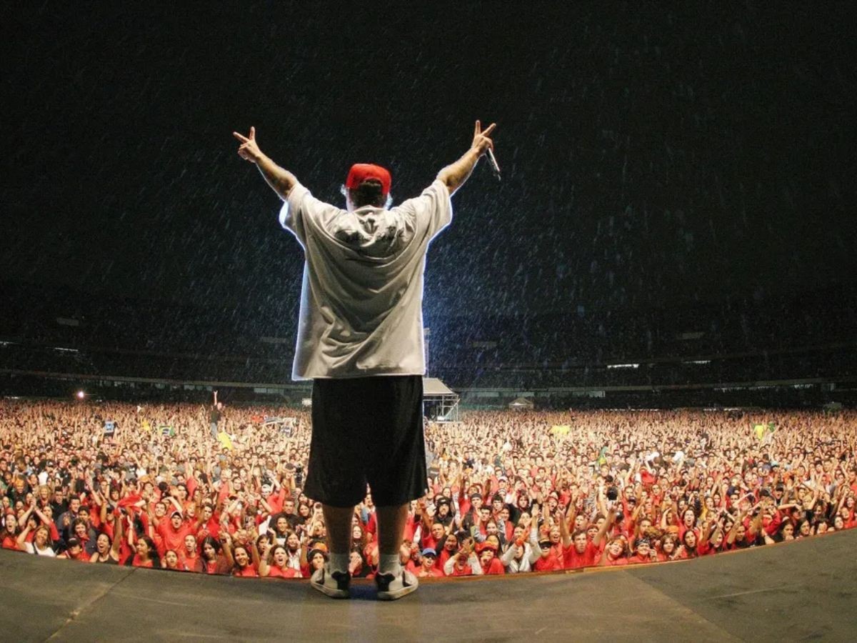 13 anos sem Chorão: fãs, músicos e Santos FC prestam homenagens ao vocalista do Charlie Brown Jr. 