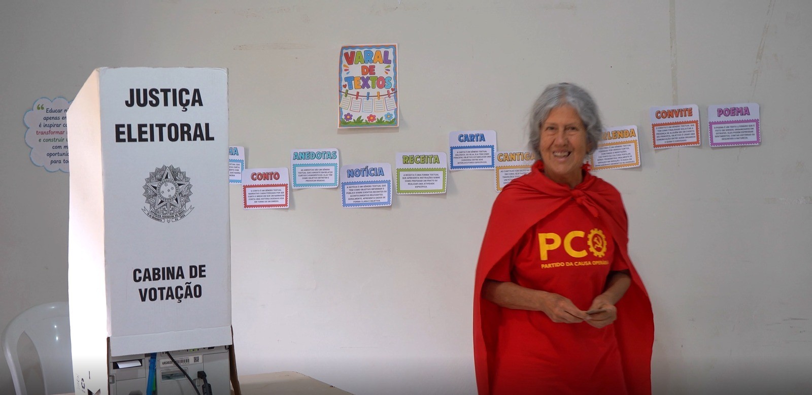 Maria Bona (PCO) vota em Rio de Contas