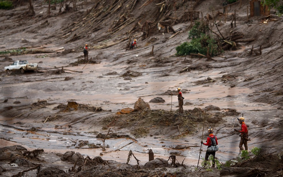 G1 - Pearl Jam vai doar US$ 100 mil para atingidos pela tragédia em Mariana  - notícias em Desastre Ambiental em Mariana