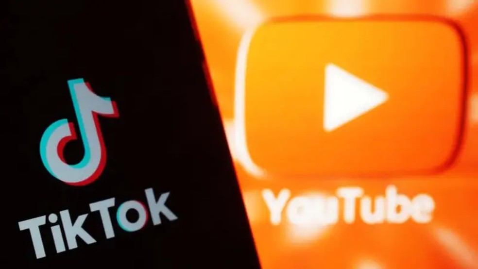 Criadores de conteúdo afirmam que vídeos no TikTok convidando o espectador a visitar canais do YouTube recebem menos visualizações. A plataforma nega qualquer manipulação neste sentido. — Foto: CFOTO/Future Publishing via Getty Images