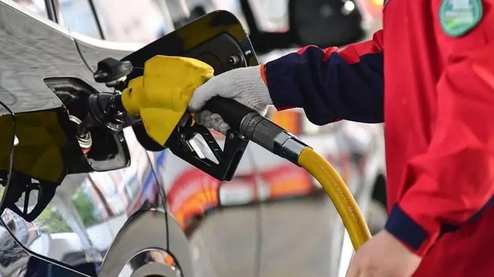 Como reabertura do Estreito de Ormuz e queda no valor do petróleo podem afetar o Brasil — Foto: Costfoto/NurPhoto via Getty Images/BBC