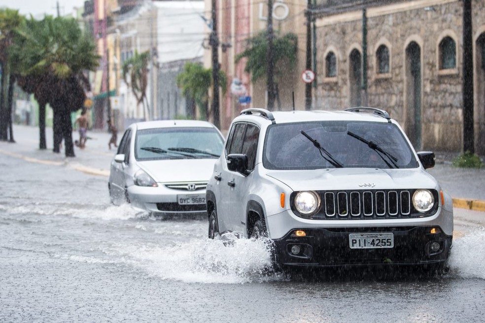 Ceará chega ao 5º dia consecutivo com chuvas em todas as regiões. — Foto: Thiago Gadêlha/SVM