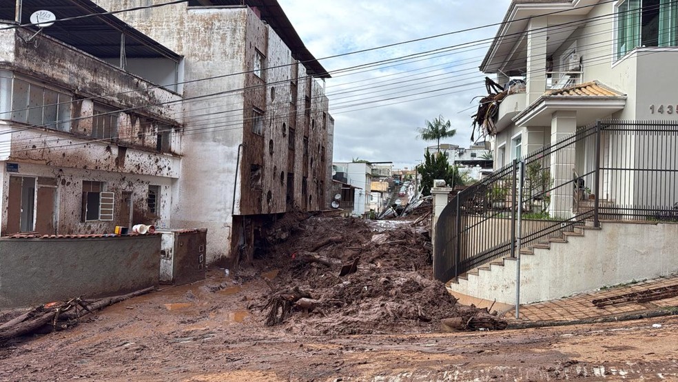 Jaqueline Teodoro de Fátima Vicente ficou soterrada após deslizamento de terra em Juiz de Fora — Foto: Maria Elisa Diniz/Reprodução
