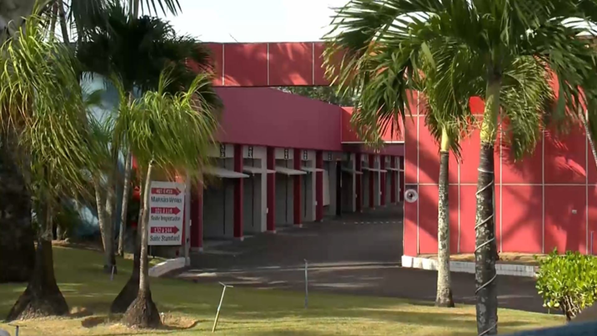 Mulher é trancada em quarto de antigo motel pelo ex-namorado na Serra: 'Eu poderia morrer daqui a um mês'