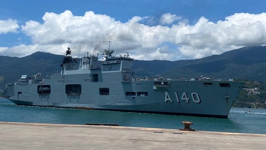 Marinha envia hoje ao Sul maior navio de guerra da América Latina  - Foto: (Laurene Santos/TV Vanguarda)