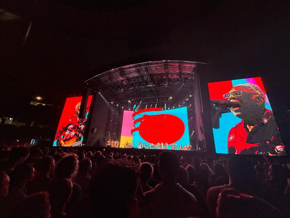 Fãs de Gilberto Gil lotam Arena Fonte Nova, em Salvador — Foto: Malu Vieira/g1