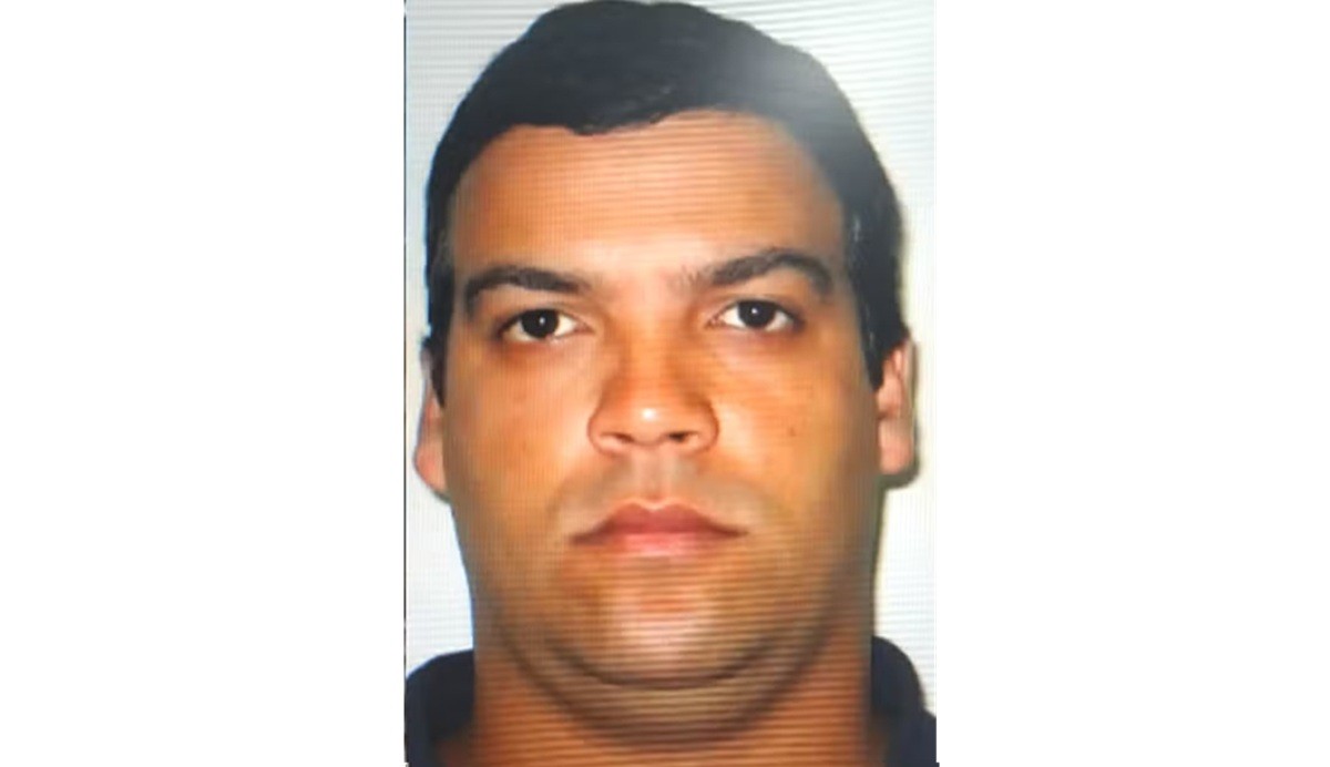 Operação contra o CV: quem é o assessor especial da Prefeitura de Petrópolis apontado como informante do tráfico