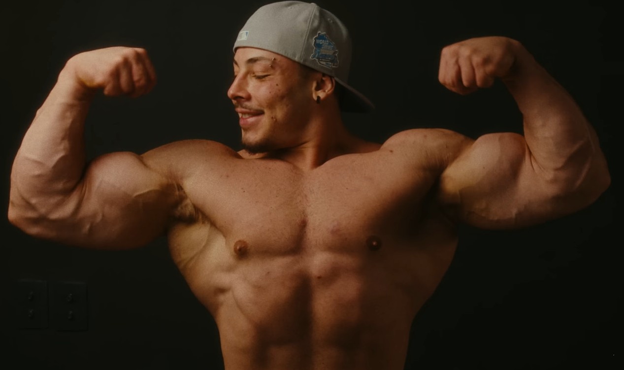 Letra sobre 'bomba de cavalo' e clipe em que vira 'aberração': o projeto musical cancelado por Leo Stronda
