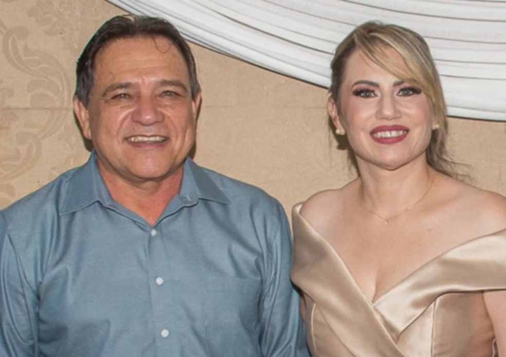Ari do Carmo (PSD) e a vice Juliana Maria Teixeira da Costa, de Ribeira (SP) — Foto: Redes sociais