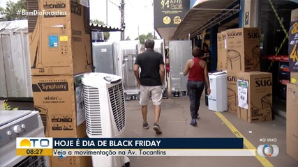 Giro em comércios de Palmas mostra movimentação de clientes durante a Black Friday