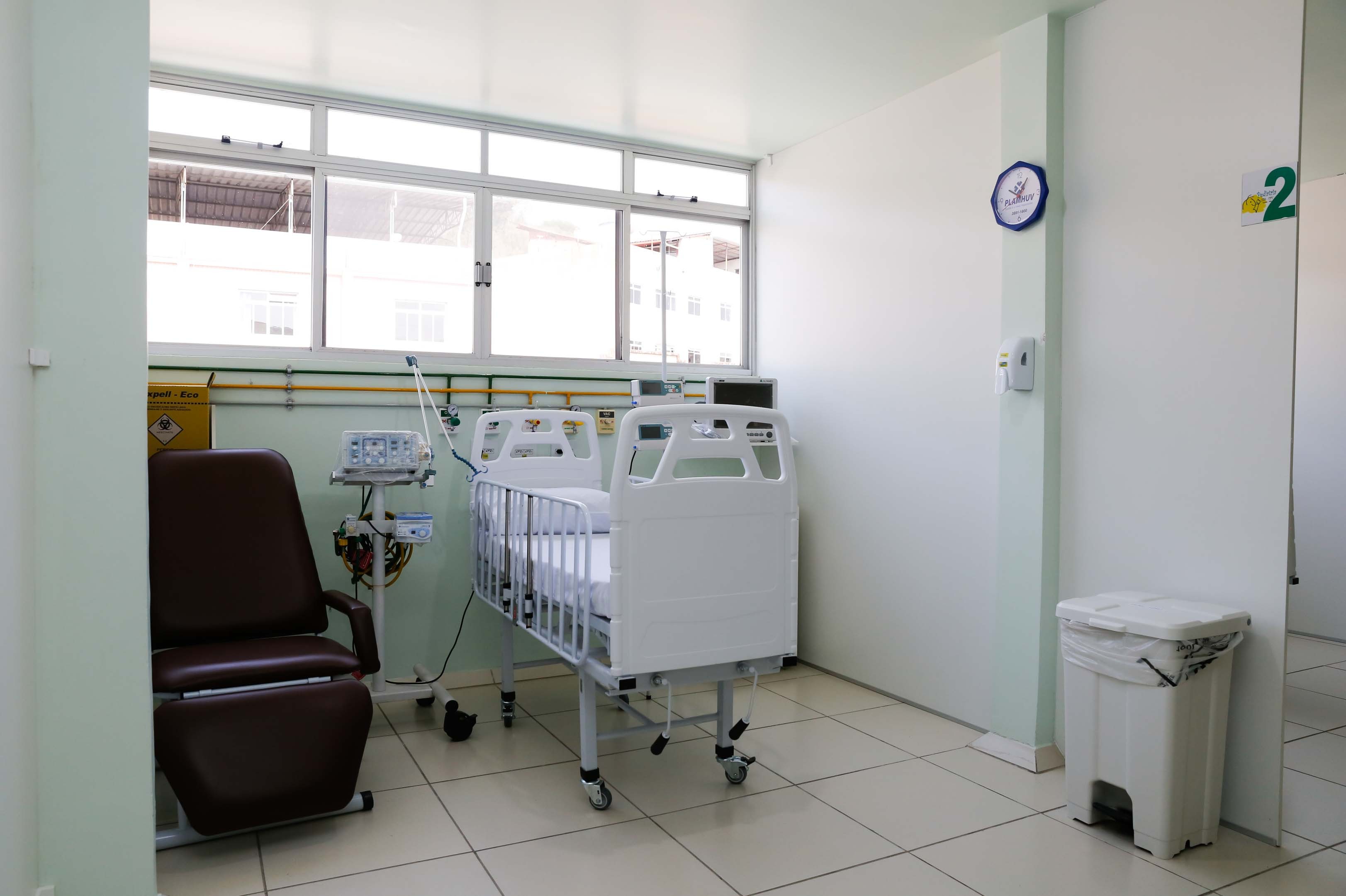 Mulher com histórico de sequestro de bebê é presa ao tentar entrar em maternidade com falso exame de gravidez em MG