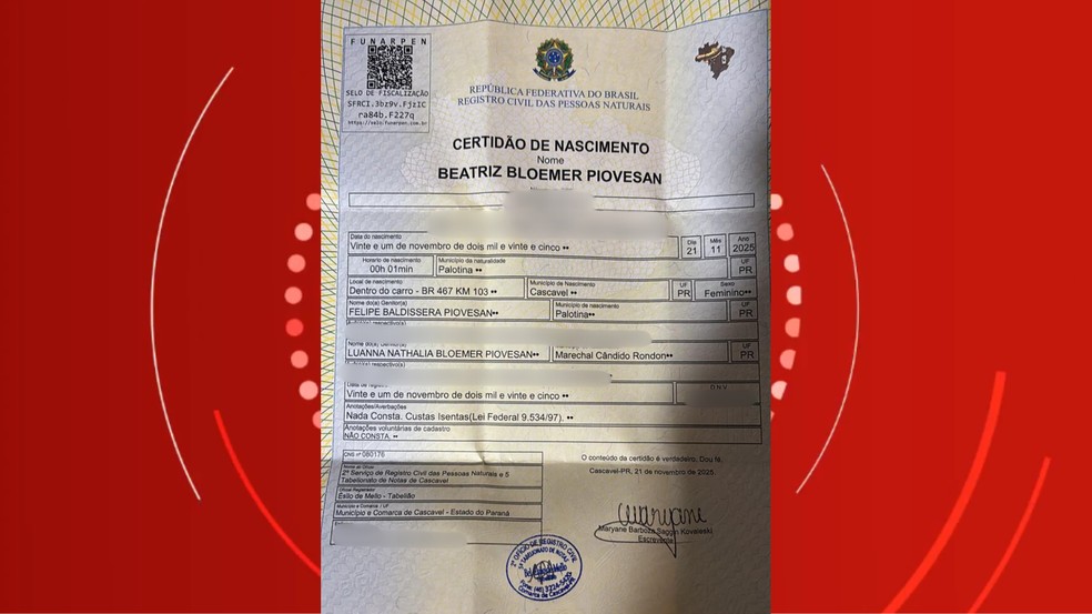 Certidão registra nascimento na BR-4697 no Paraná — Foto: Arquivo pessoal