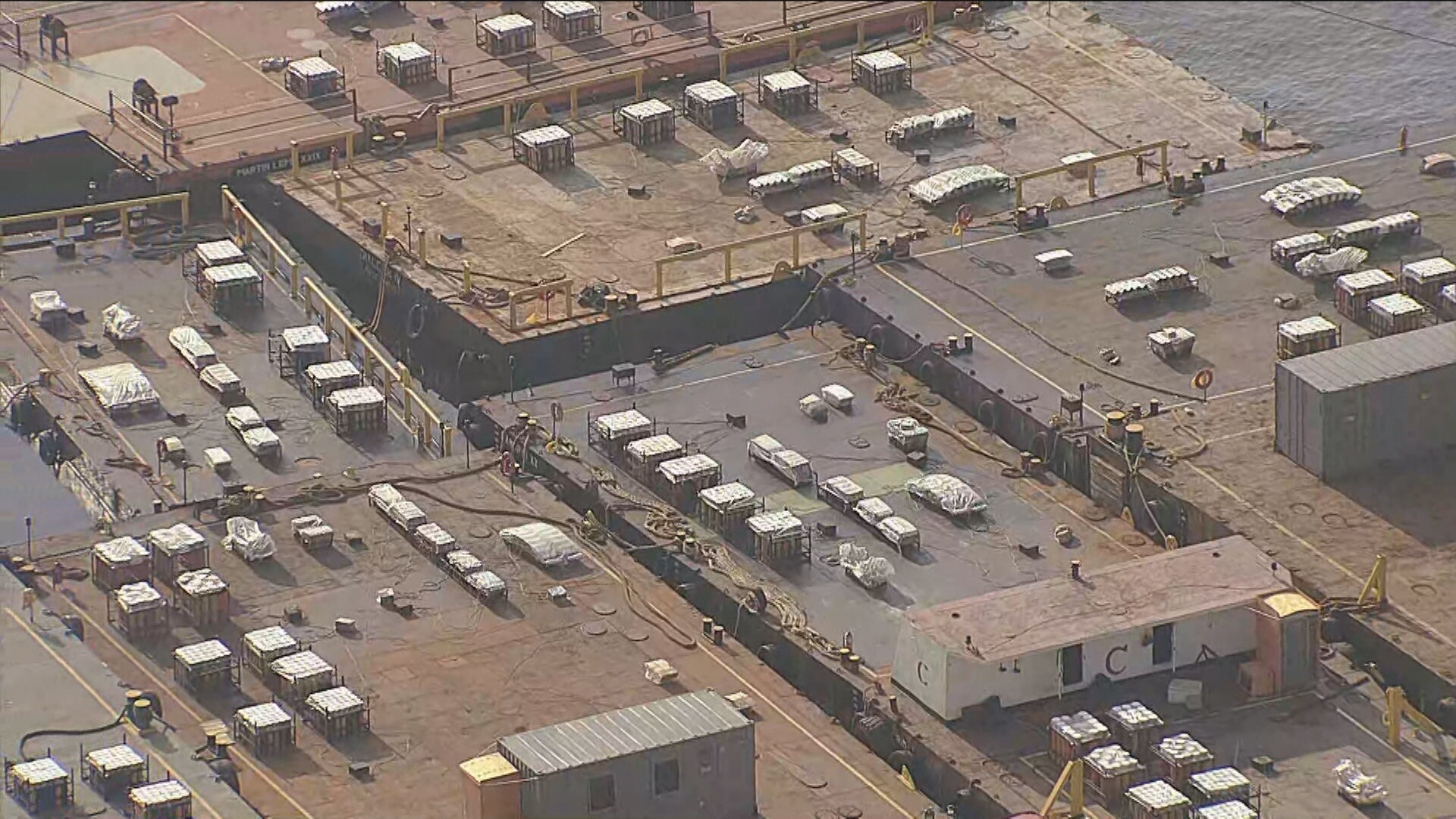 Bombeiros alertam para mar agitado no último dia de 2025 no Rio; ondas podem chegar a 2,5 metros