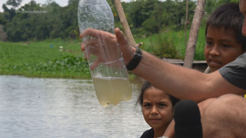 Comunidade indígena isolada por causa da seca enfrenta problemas de diarreia após precisar tomar água suja — Foto: Reprodução/TV Globo