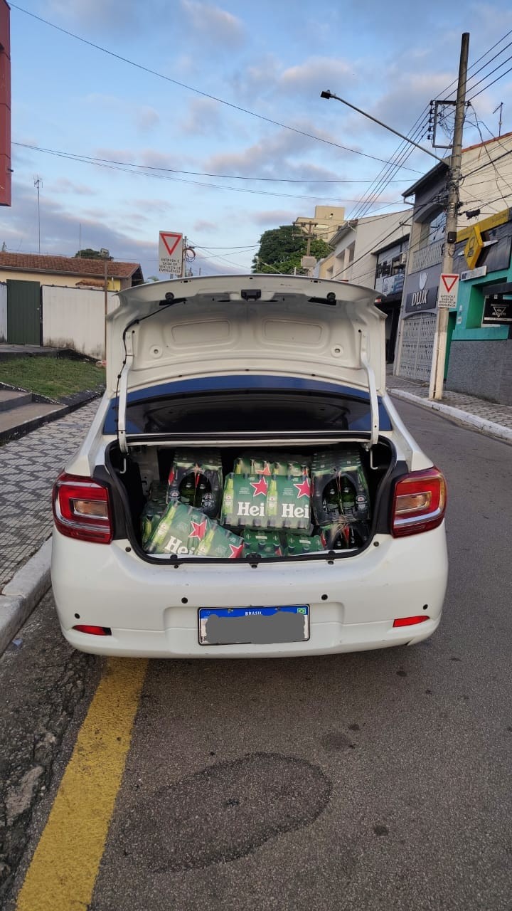 Homem é preso suspeito de furtar 312 garrafas de cerveja de caminhão na Dutra, em Caçapava