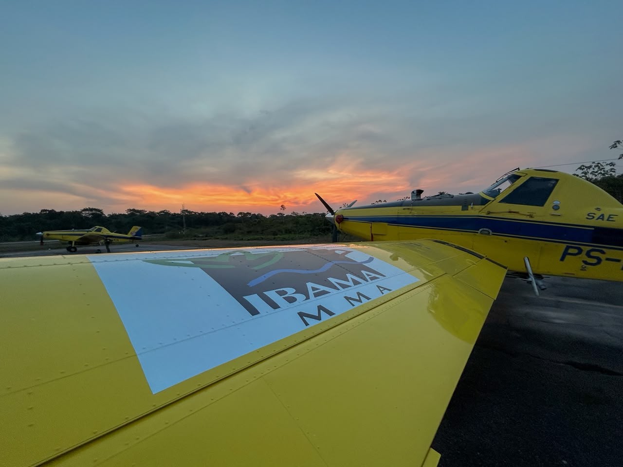 Aviões do Ibama chegam a Itacoatiara para reforçar combate a incêndios florestais no AM