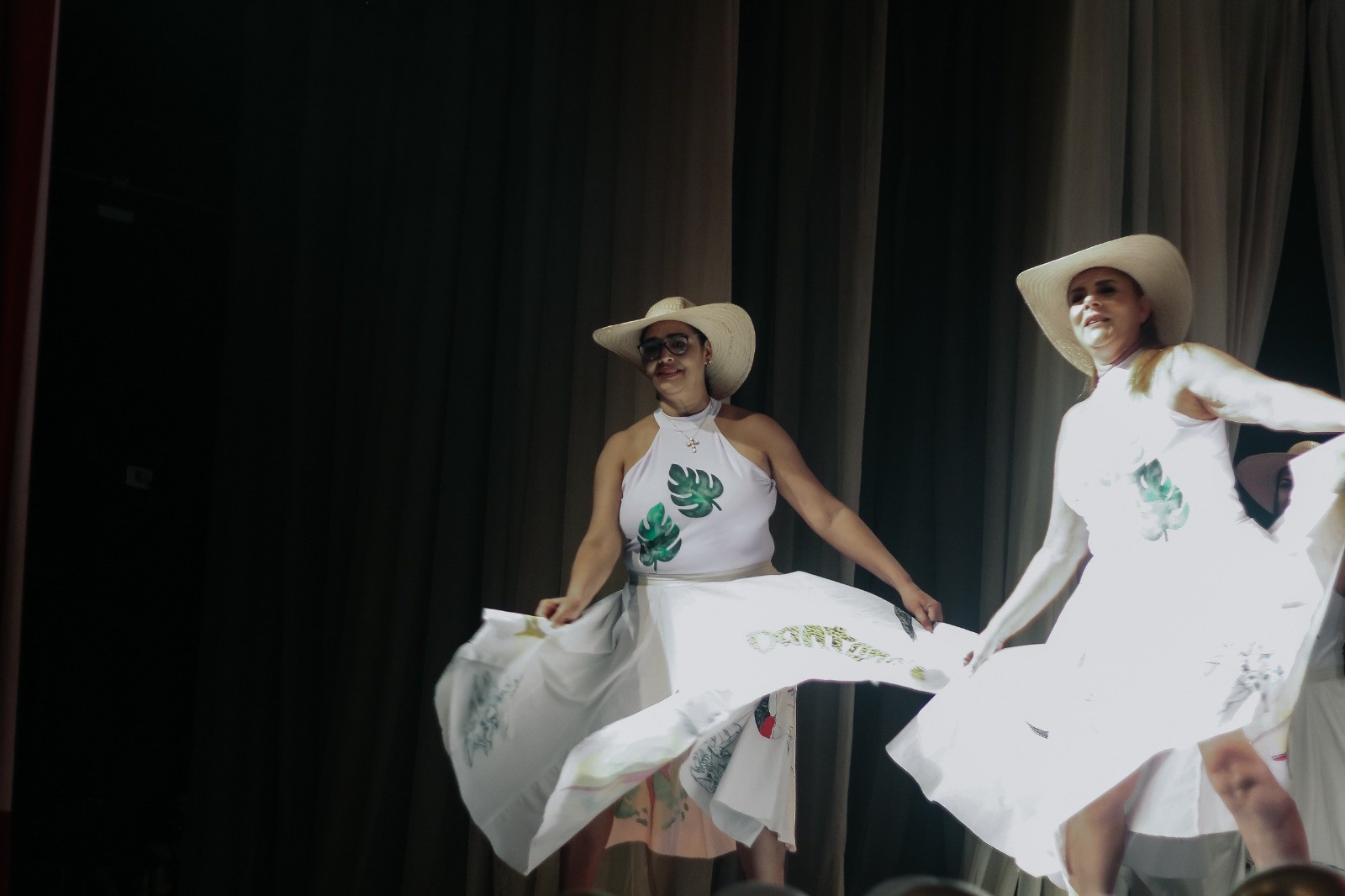 'Dançado a melhor idade': projeto oferece aulas gratuitas de dança para idosos em Campo Grande
