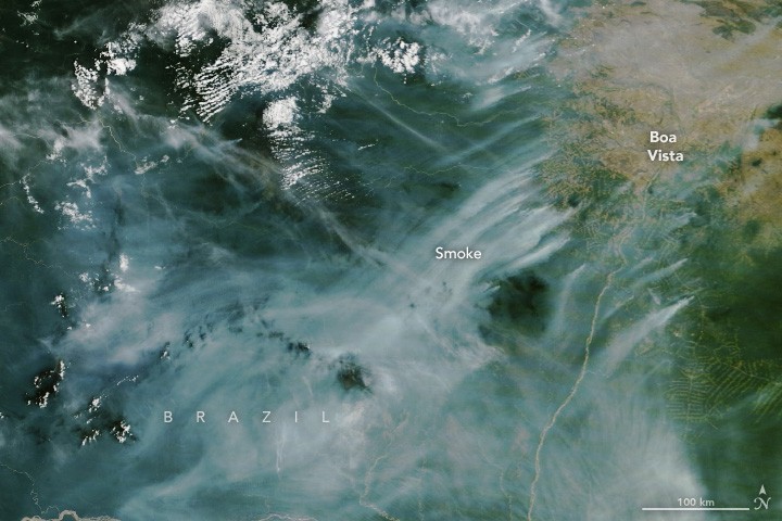 Satélite da Nasa registra fumaça de incêndios em Roraima