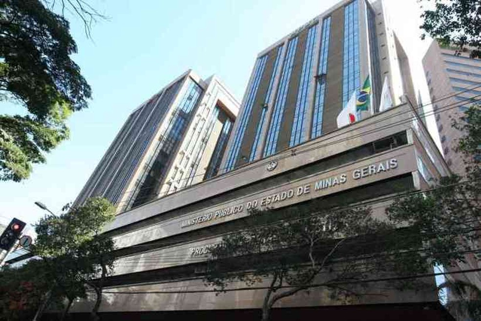 Operação prende quatro policiais civis suspeitos de ligação com quadrilha de cargas