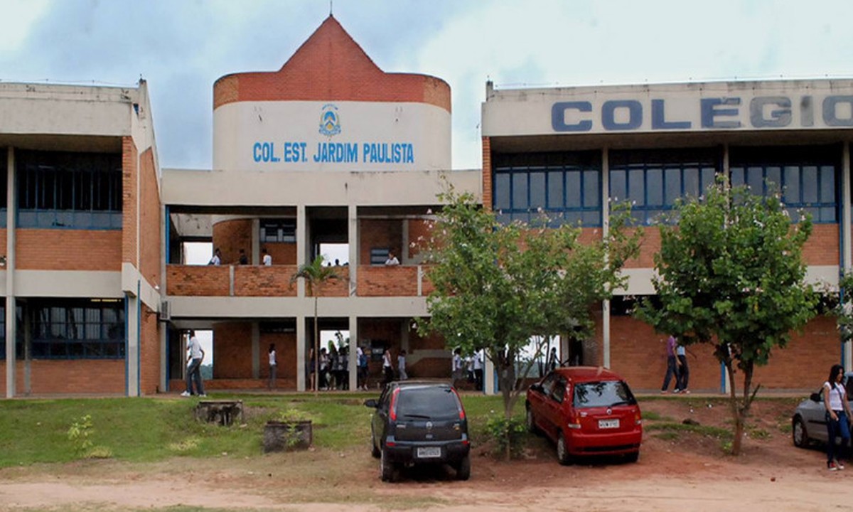 Bomba é jogada em pátio de escola de Araguaína e aluno é principal ...