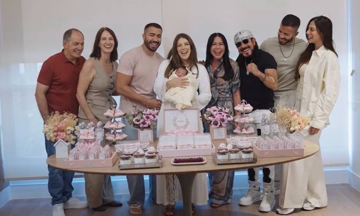Filho de Bell Marques mostra bastidores do primeiro encontro da família após parto da esposa