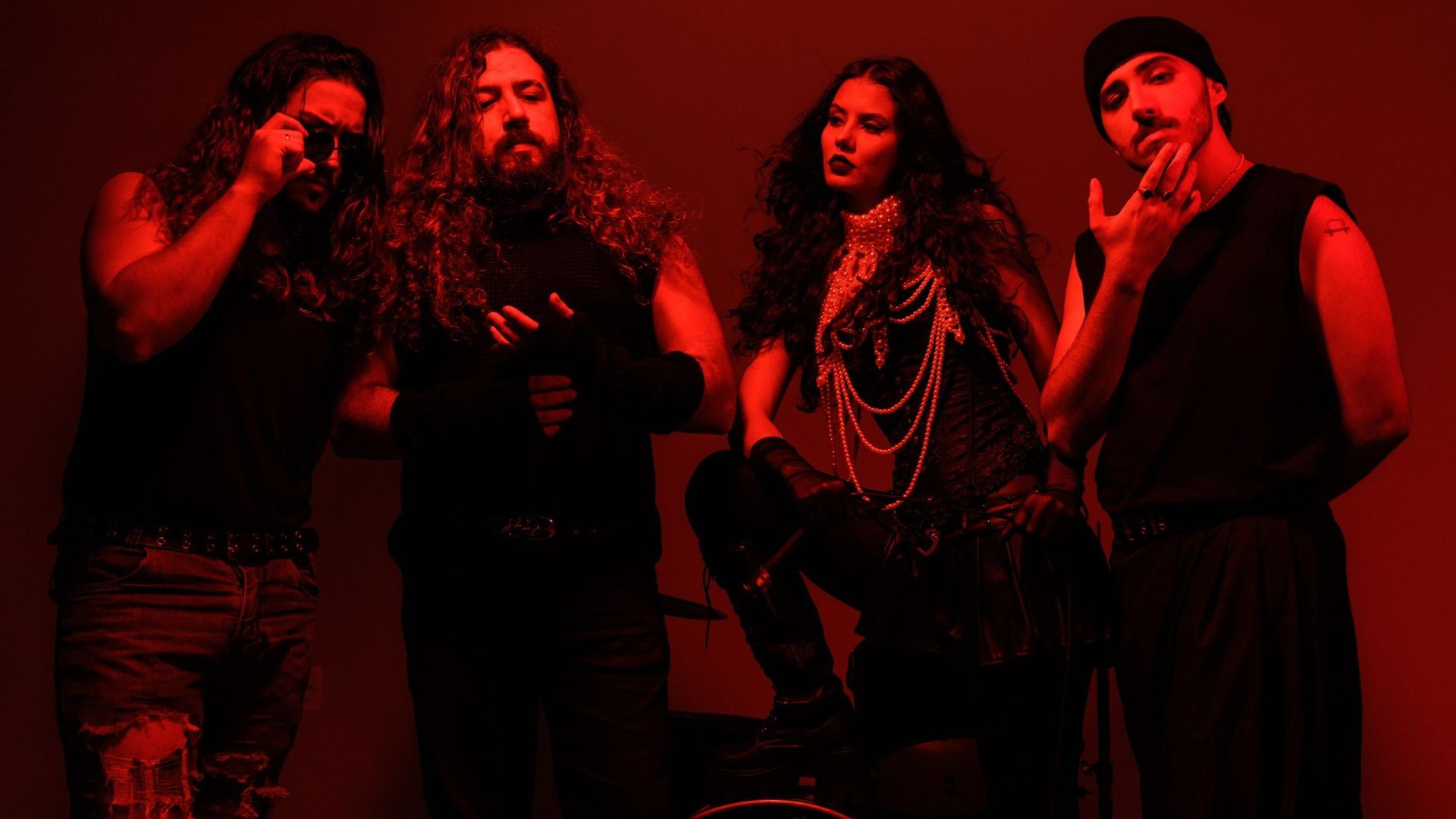 Fãs do BTS 'adotam' banda de rock do ES e esgotam ingressos para 1º show dos capixabas em SP