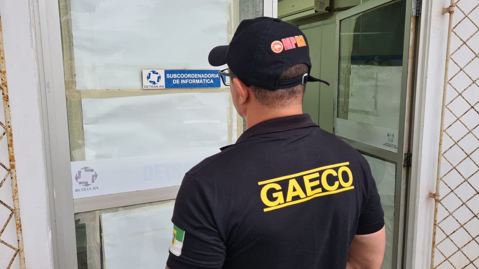 Operação do MP cumpre mandados no Detran RN — Foto: MPRN/Cedida