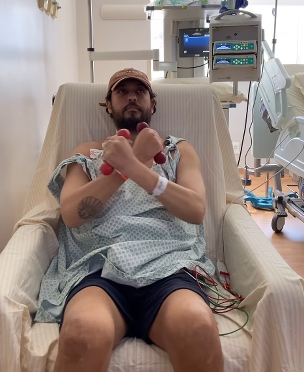 Perillo manteve o foco nos exercícios físicos para se fortalecer para a cirurgia. — Foto: Reprodução/Instagram