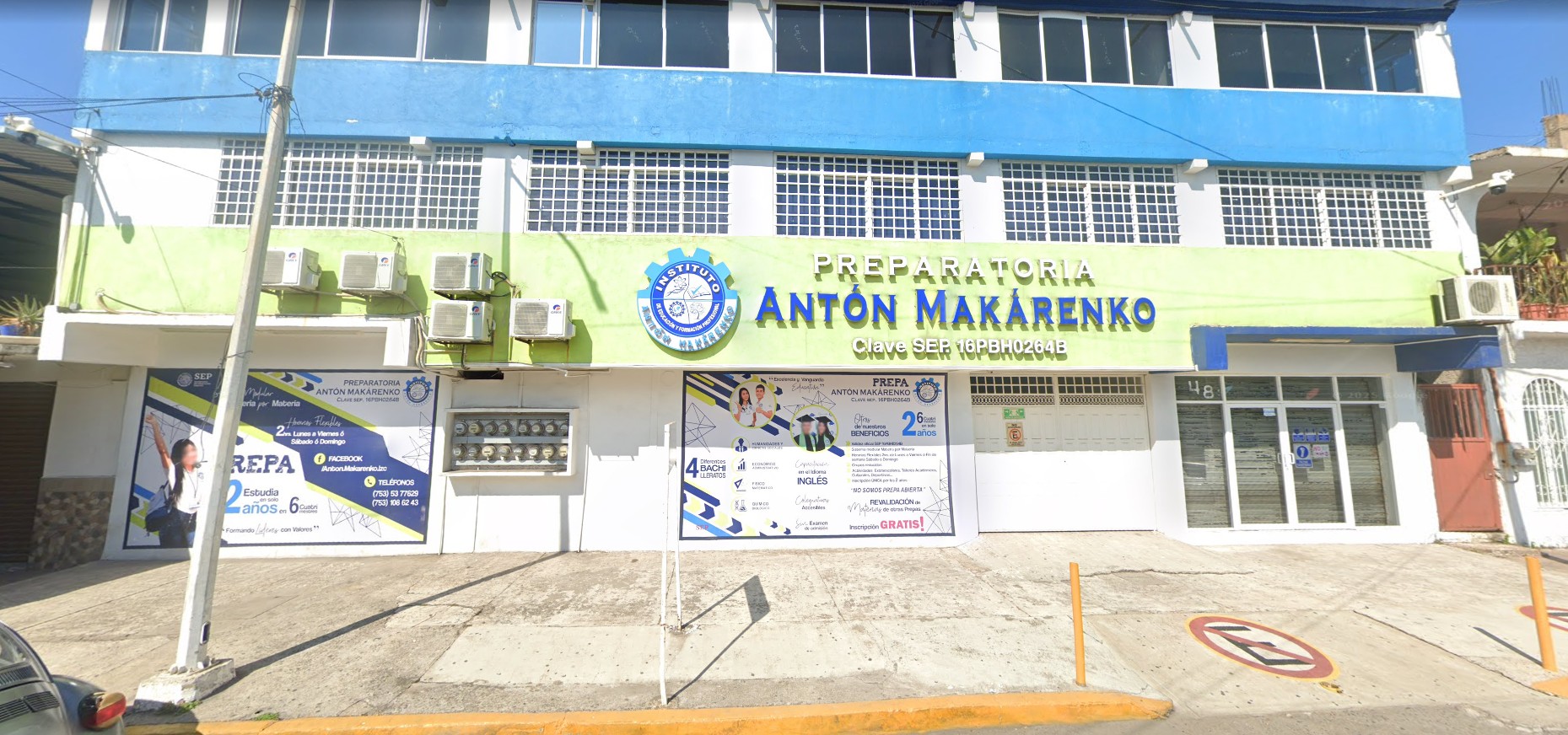 Adolescente mata duas professoras com fuzil em escola no México