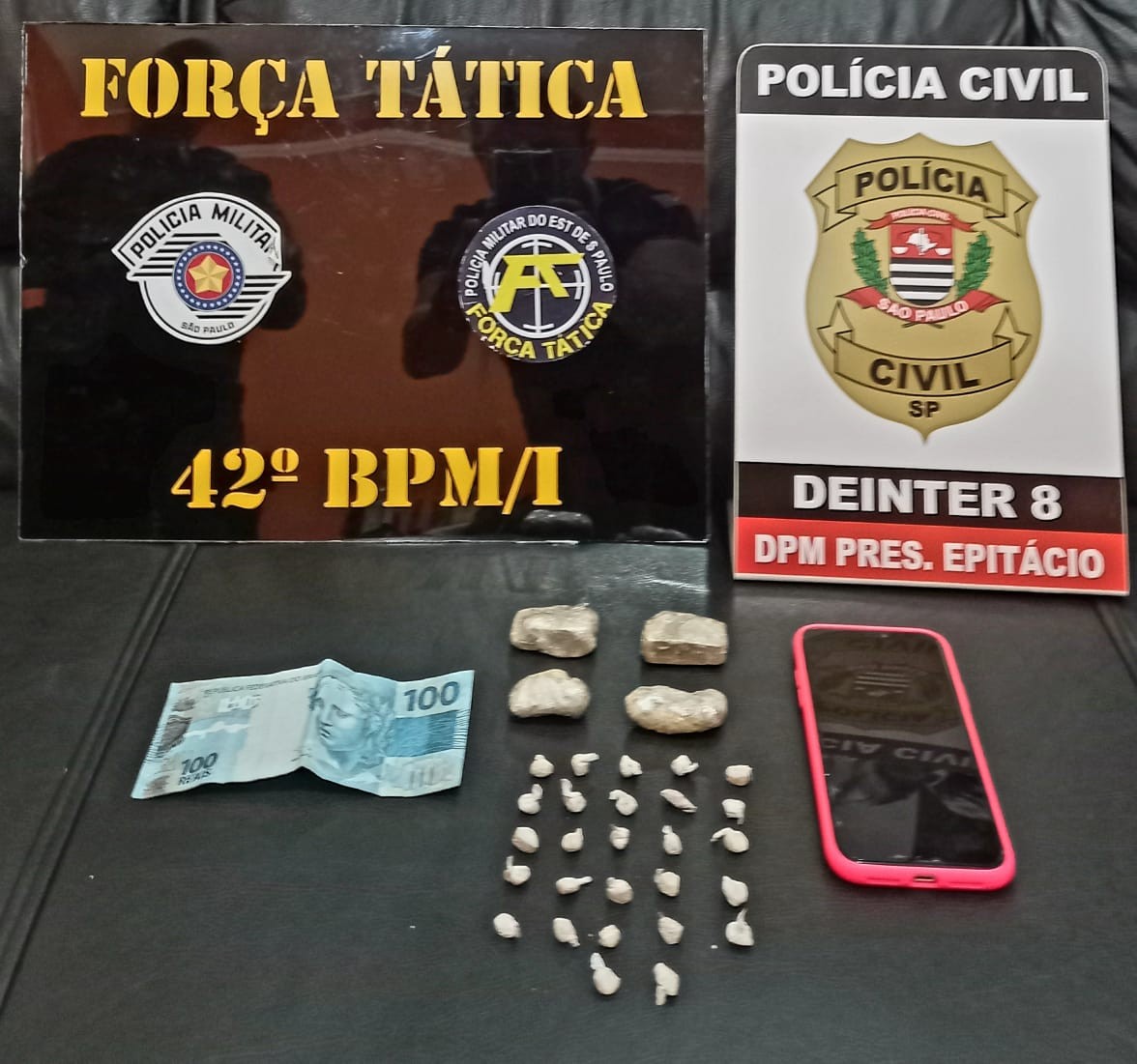 Rapaz é flagrado com porções de crack em casa e acaba preso por tráfico de droga em Presidente Epitácio