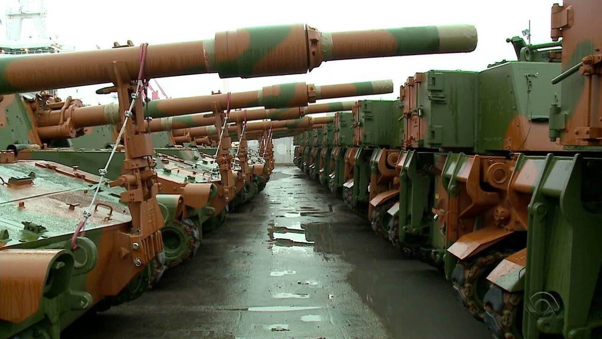 Tanques do Exército chegam ao porto de Rio Grande; artilharia irá para ...