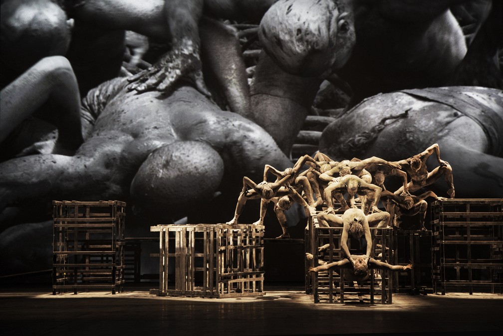 Eu escolho como dançar o poema', diz Deborah Colker sobre criar