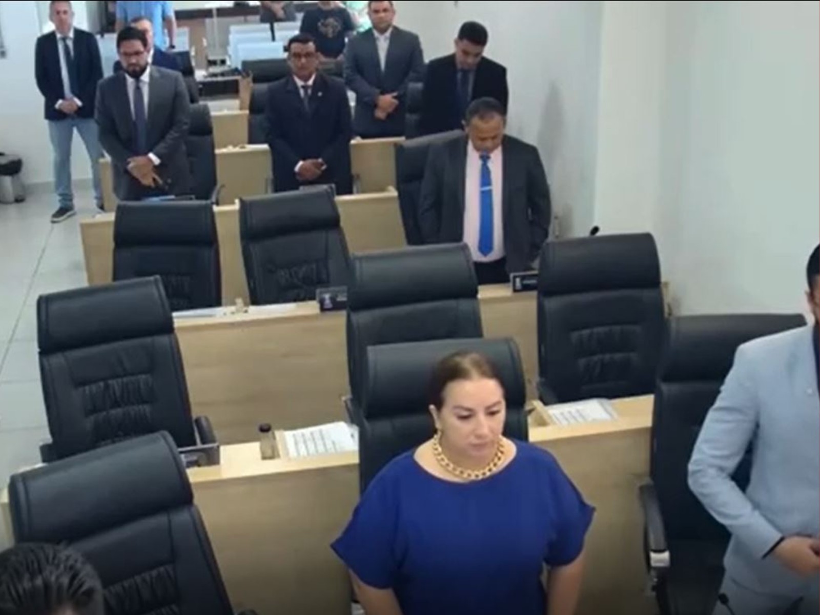 Vereadores de Rio Branco fazem 1 minuto de silêncio pela morte de Ayres Rocha; instituições prestam homenagens
