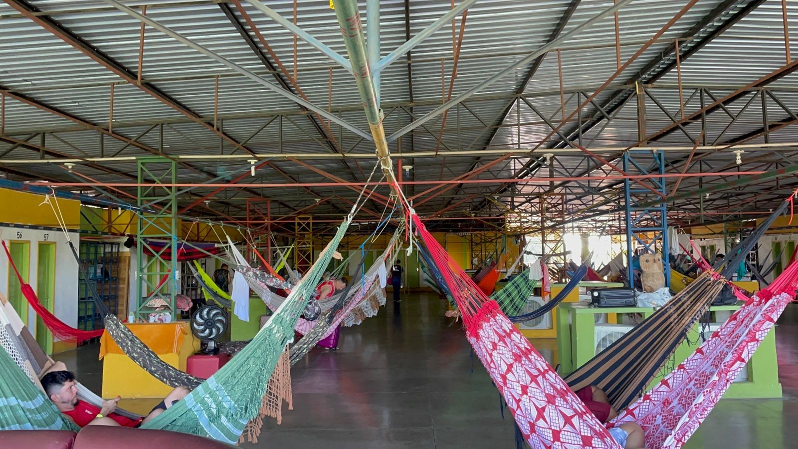 Redário é alternativa criativa e acessível de hospedagem durante o Festival de Parintins